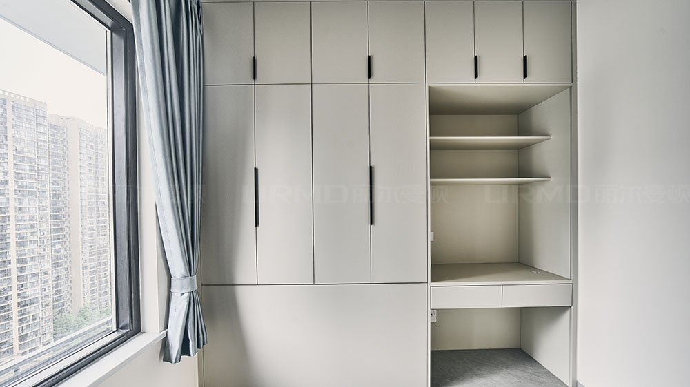 現(xiàn)代風(fēng)-薔薇國際