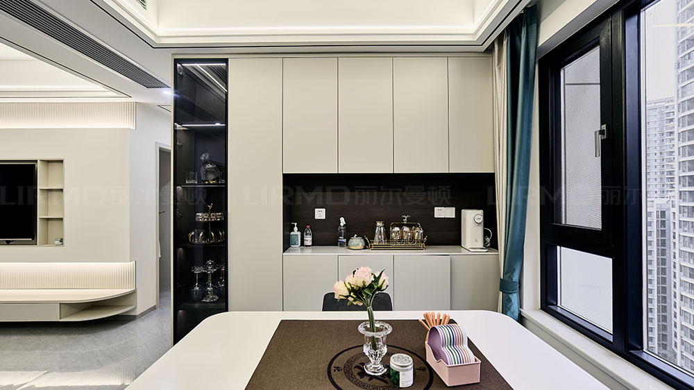 現(xiàn)代風(fēng)-薔薇國際